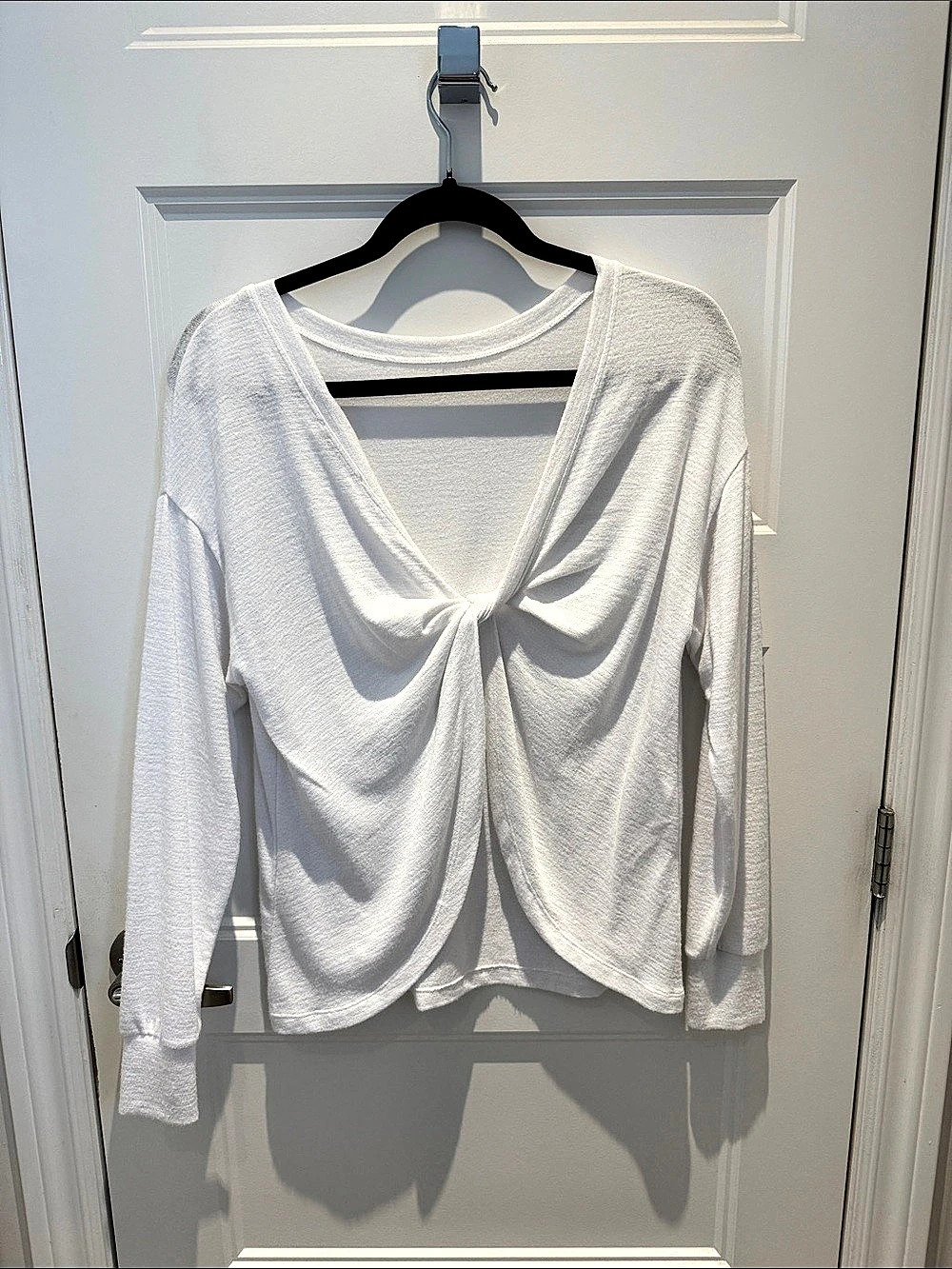 Wilfred Aritzia Twist Long Sleeve Top in White